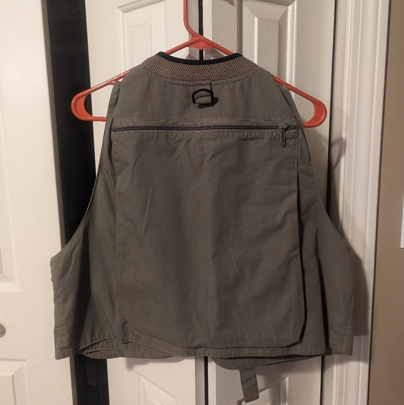 Men's medium LL Bean fishing vest - Picture 2 of 3